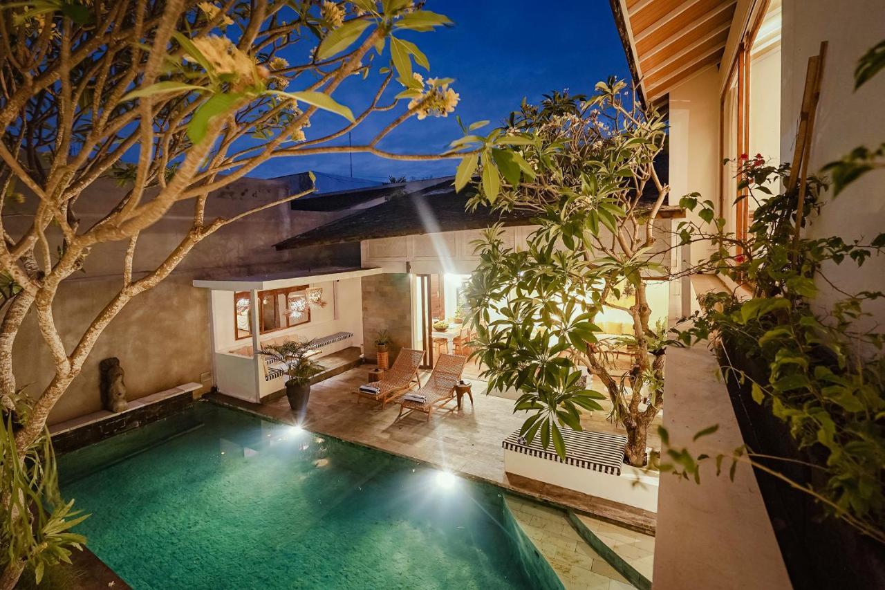 Bias Villa Seminyak エクステリア 写真
